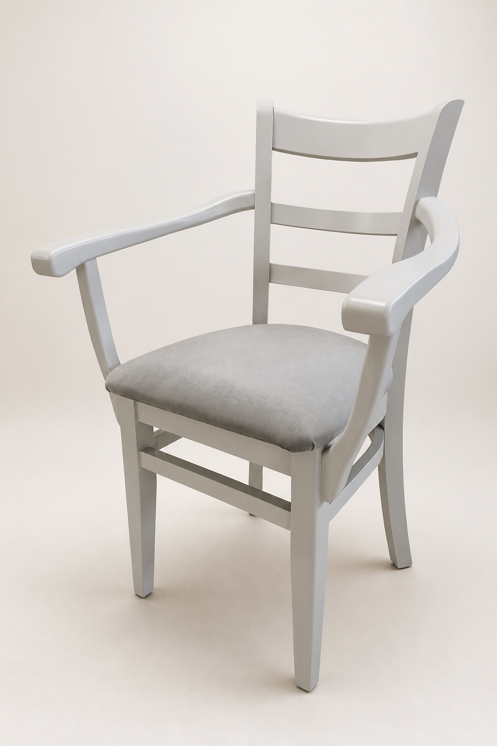 James Arms — wooden chair for restaurants and hotels